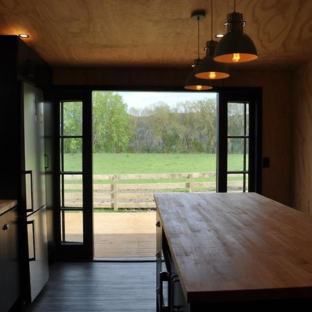Renagour Cottage - Farmstay With Hot Tub! 旺格努伊 外观 照片