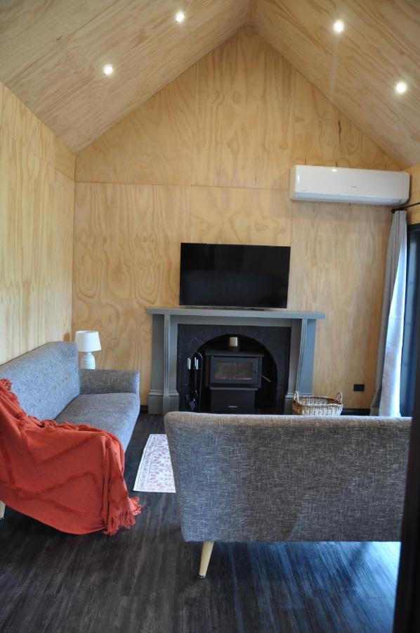 Renagour Cottage - Farmstay With Hot Tub! 旺格努伊 外观 照片