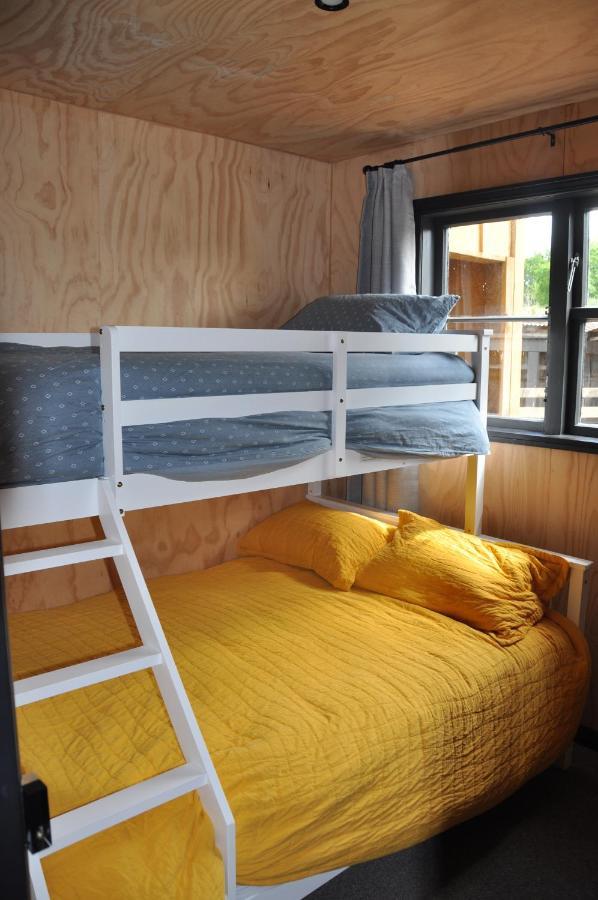 Renagour Cottage - Farmstay With Hot Tub! 旺格努伊 外观 照片